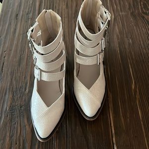 Arider Girl Buckle Shoes - Size 9